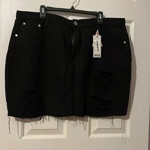 Boohoo black denim skirt 18
